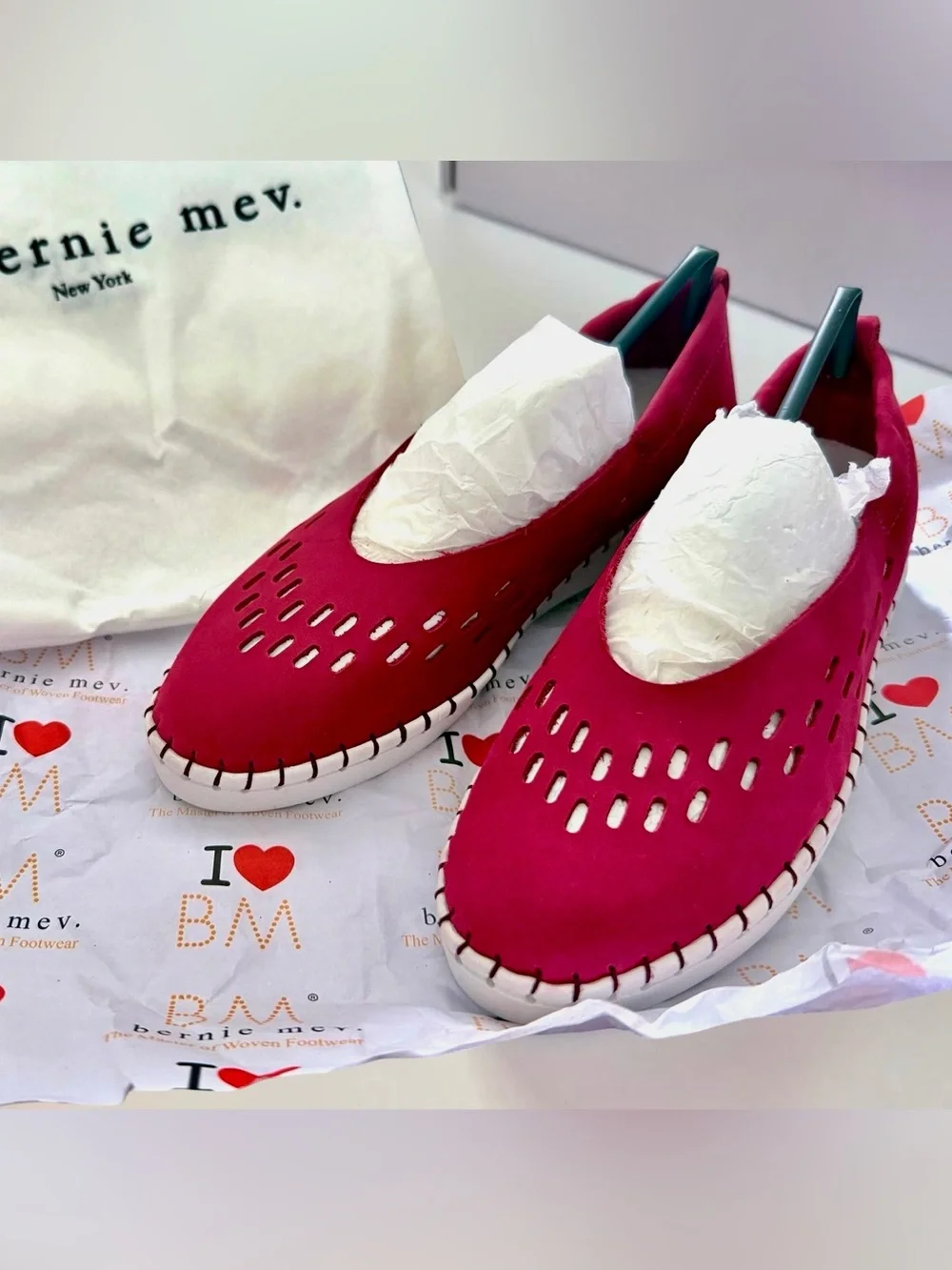 Bernie Mev TW180 Red Suede Slip On Comfort Flats Perforated Leather EU36 US 6